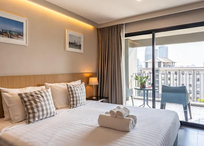 Naga Hotel 3*